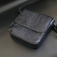 Сумка из натуральной кожи Крокодила KR6978